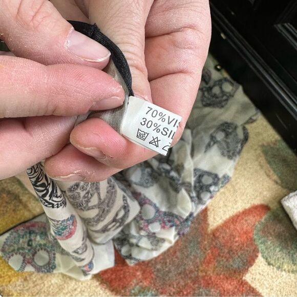 Day of The Dead Skull & Floral Silk Blend Sheer Large Scarf - Picture 6 of 7